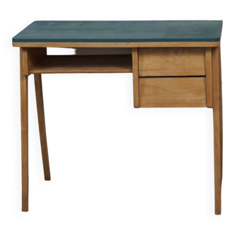 Desk with spindle legs deals