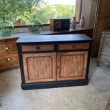 Central island counter