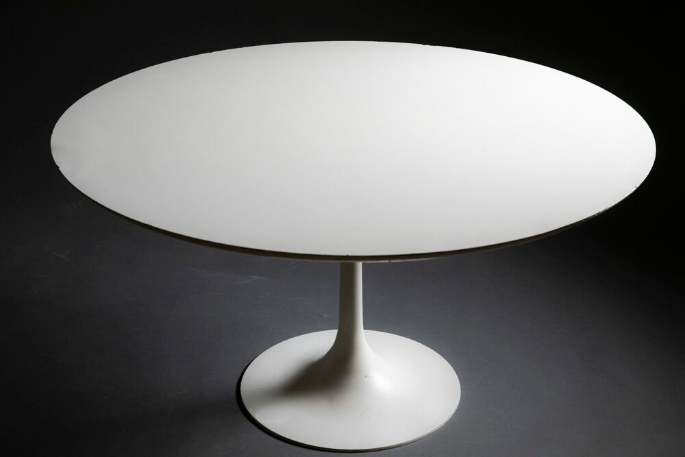Tulip dining table