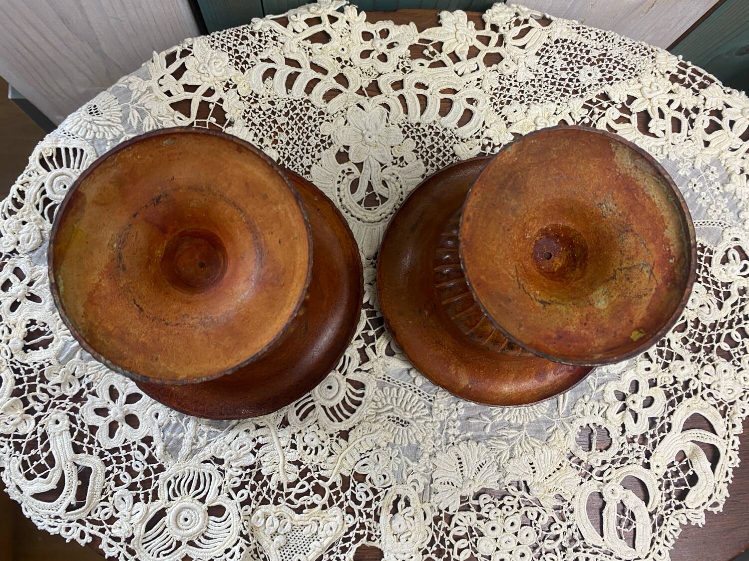 Set of 2 small cast iron Medicis