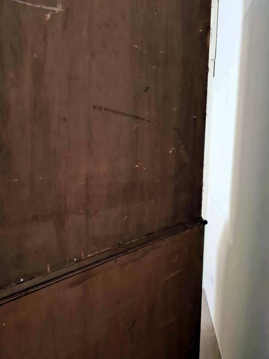 Venetian scriban secretary in Louis XV style, inlaid with walnut.