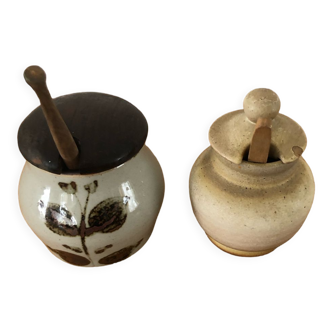 Set of 2 old mustard makers in will