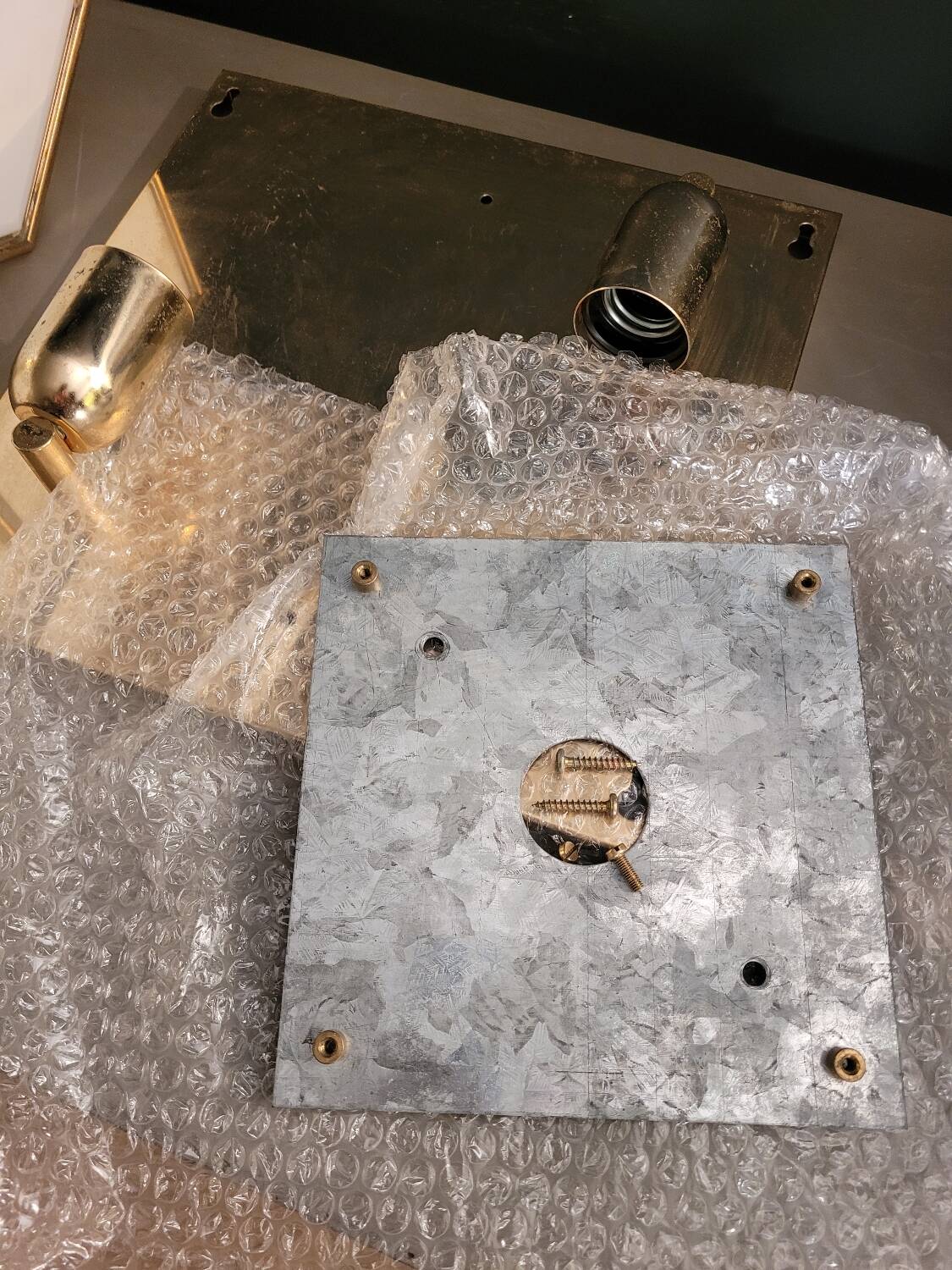 Italian ceiling light in glass and 24-carat gold plating.