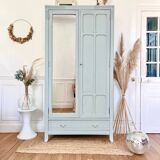 Armoire parisienne restaurée