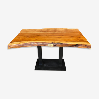 Table en bois massif