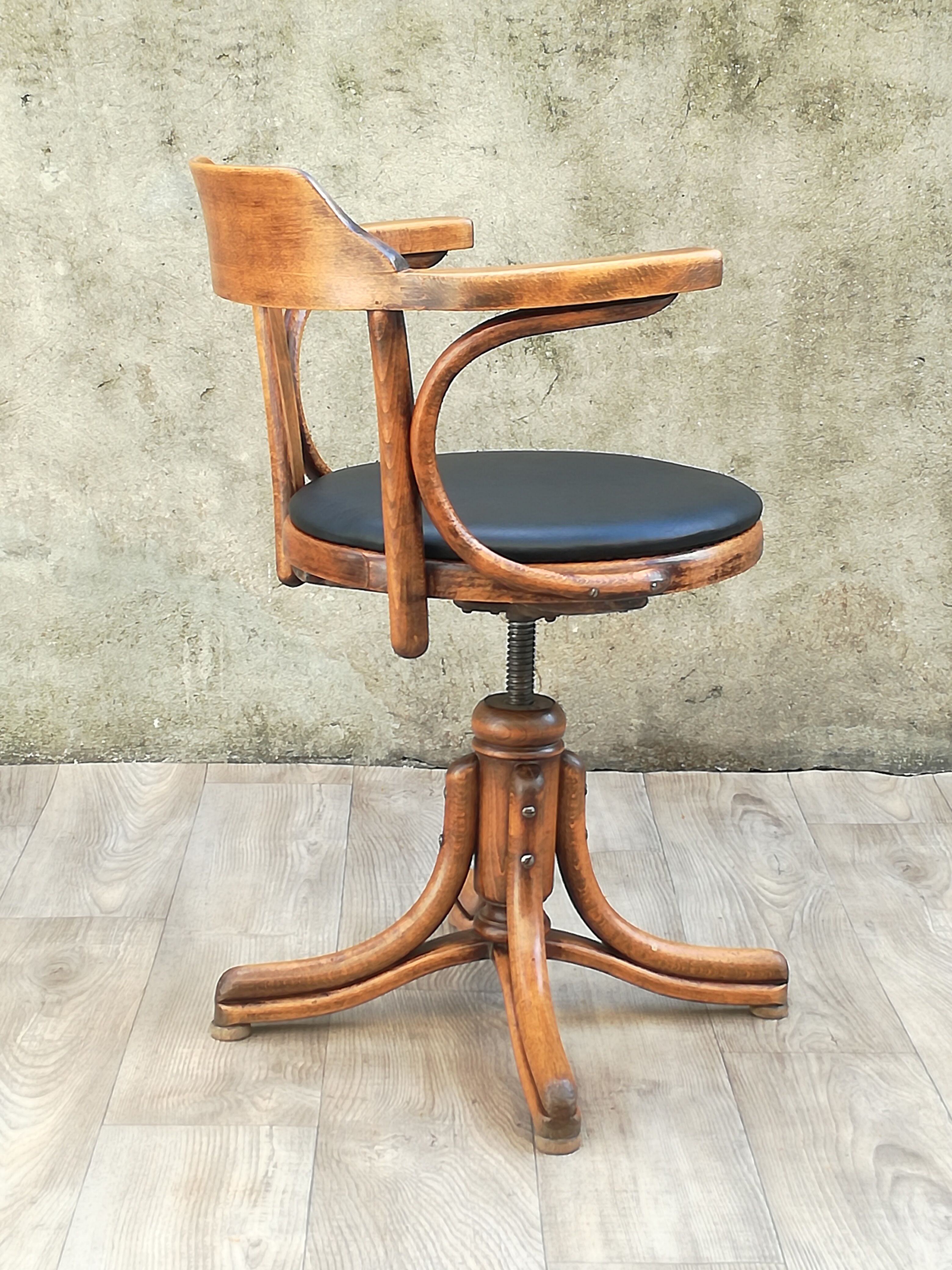 Thonet armchair