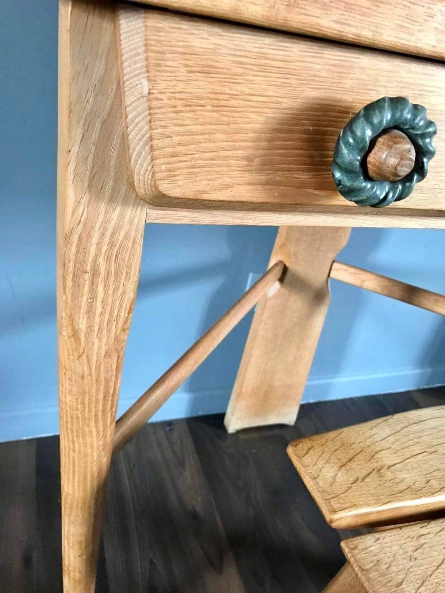 Coiffeuse et son siège par Guillerme et Chambron, Votre Maison