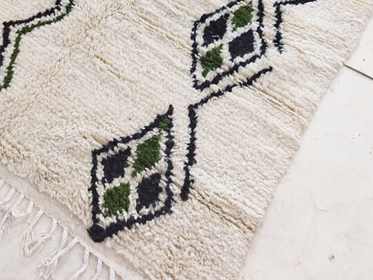 Handmade moroccan berber carpet 253 x 153 cm