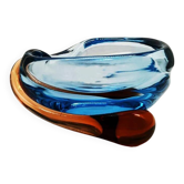 1960s ashtray or catch-all in blown and handcrafted Murano glass. Made in Italy.