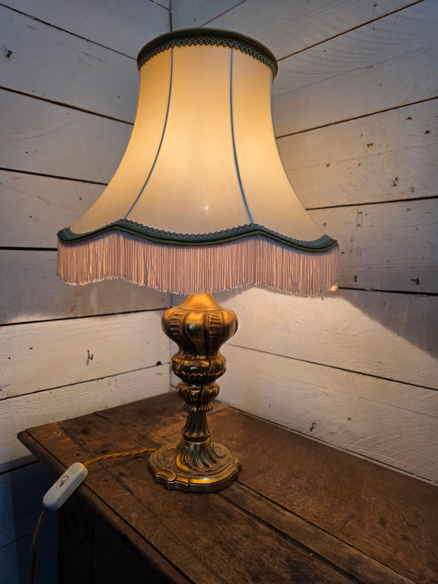 Bronze table lamp in Louis XV style