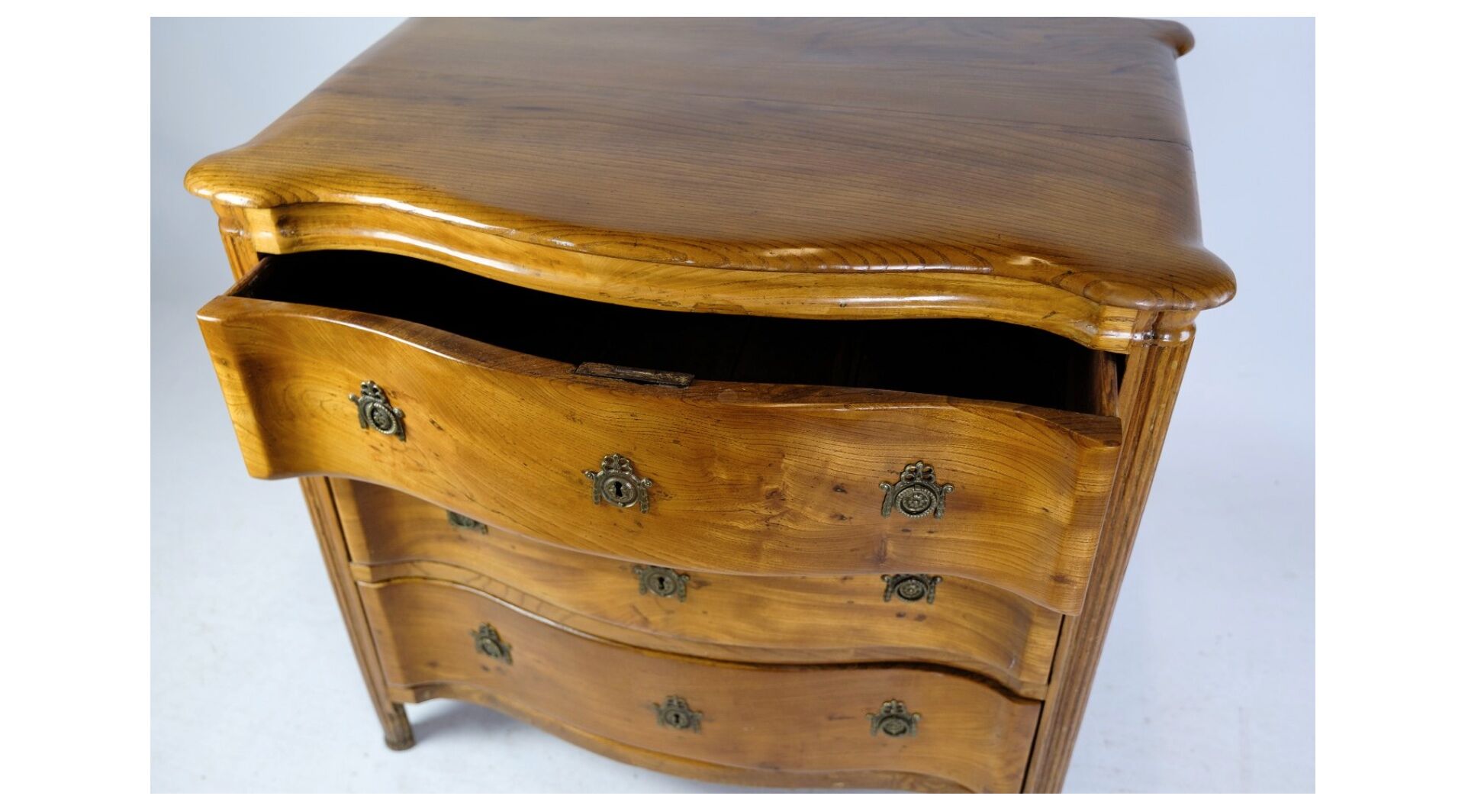 Louise Seize Chest of Drawers in Elm Wood from Copenhagen