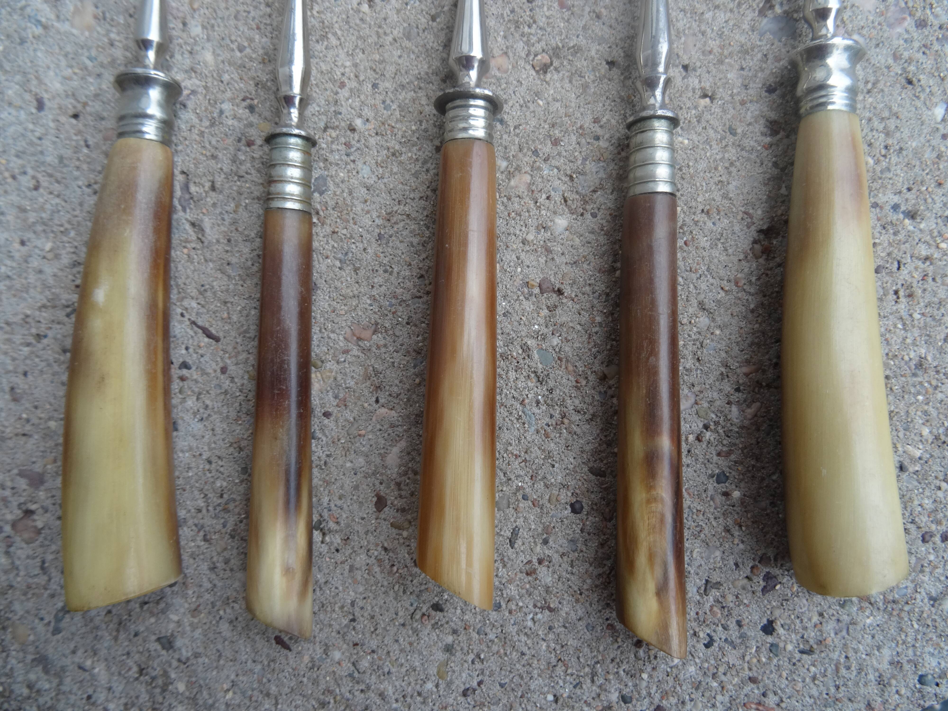 Set of 5 cutlery horn handle