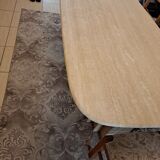 Table manger travertin.