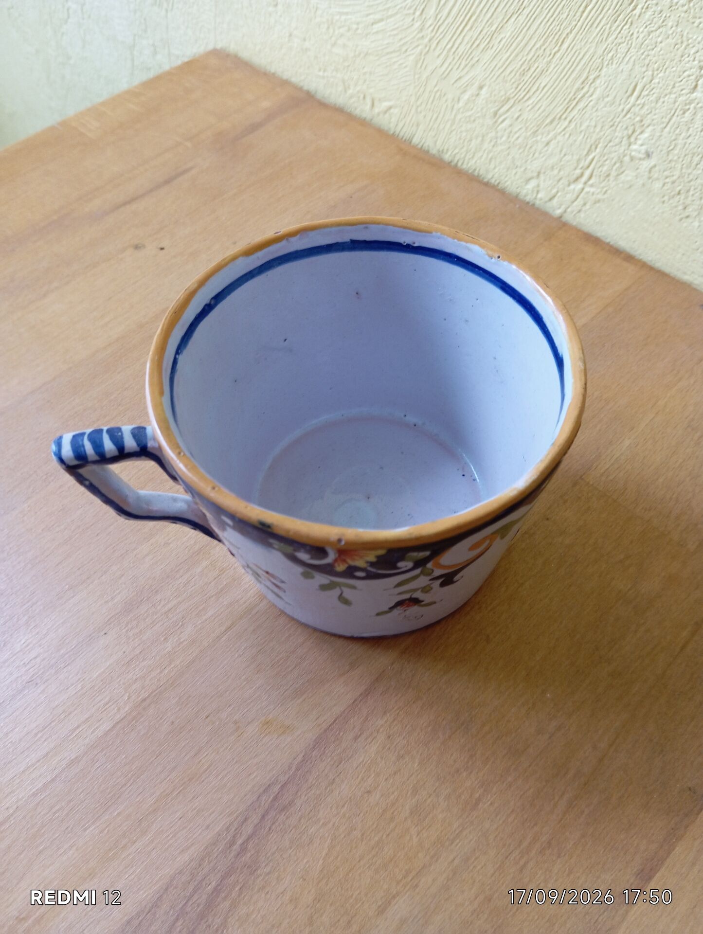 Tasse Henriot Quimper ancienne