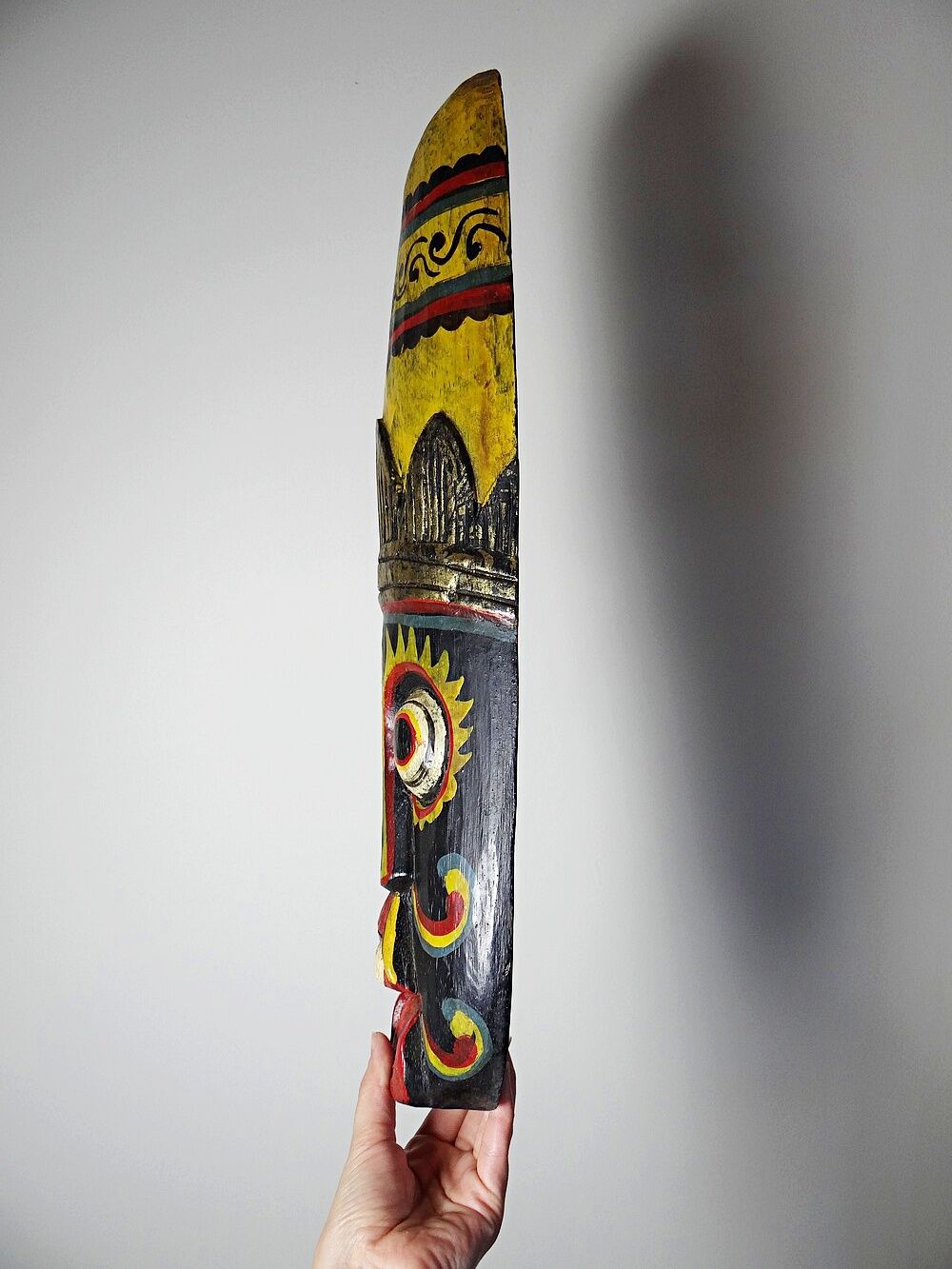 Large Balinese mask carved and hand-painted in wood, Indonesia, 1970s.