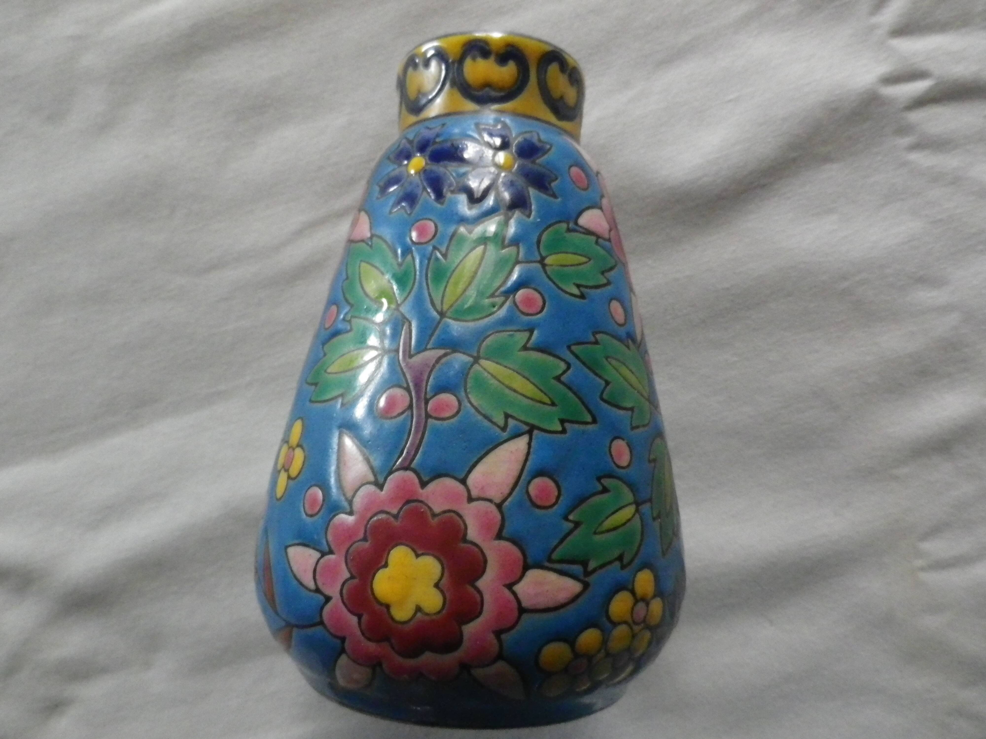La Louvière vase