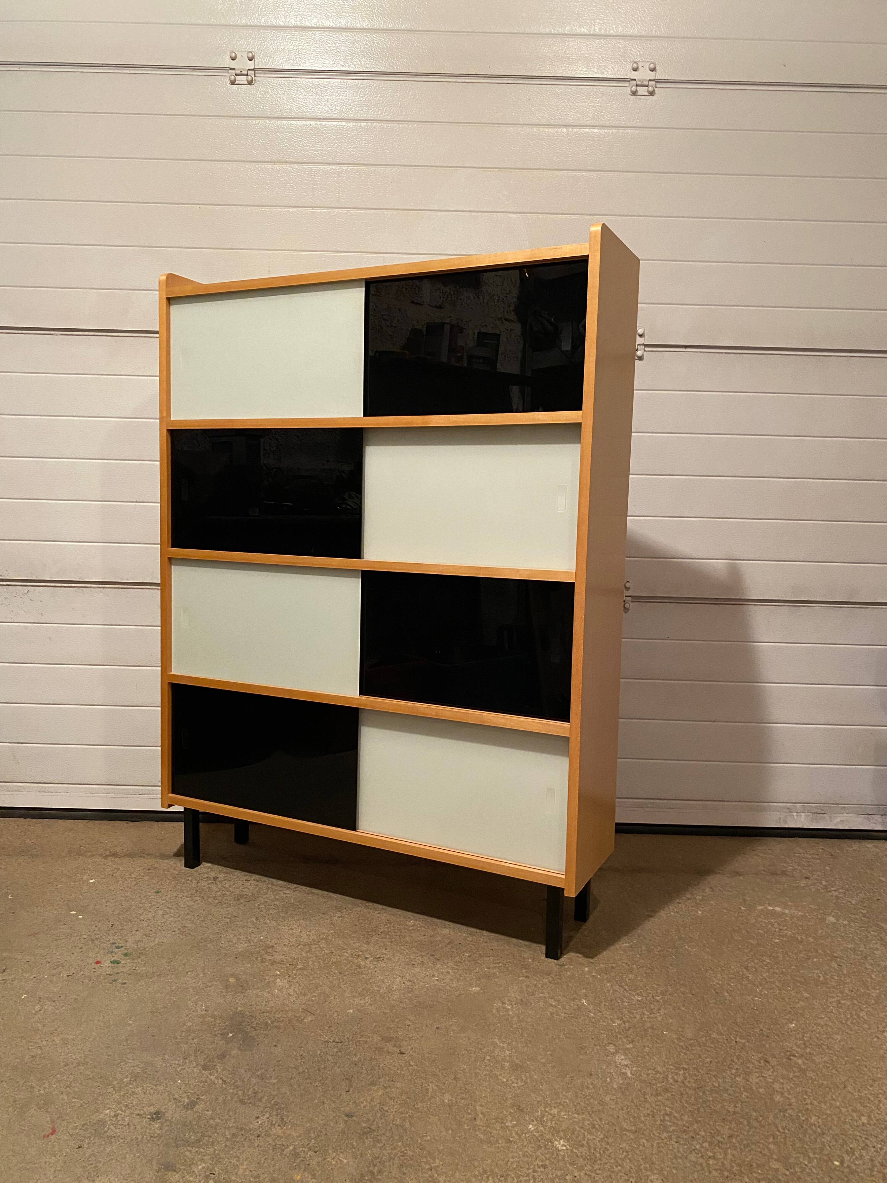 Vintage bookcase/display cabinet