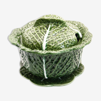 Soup pot of Portugal cabbage leaves in green slurry