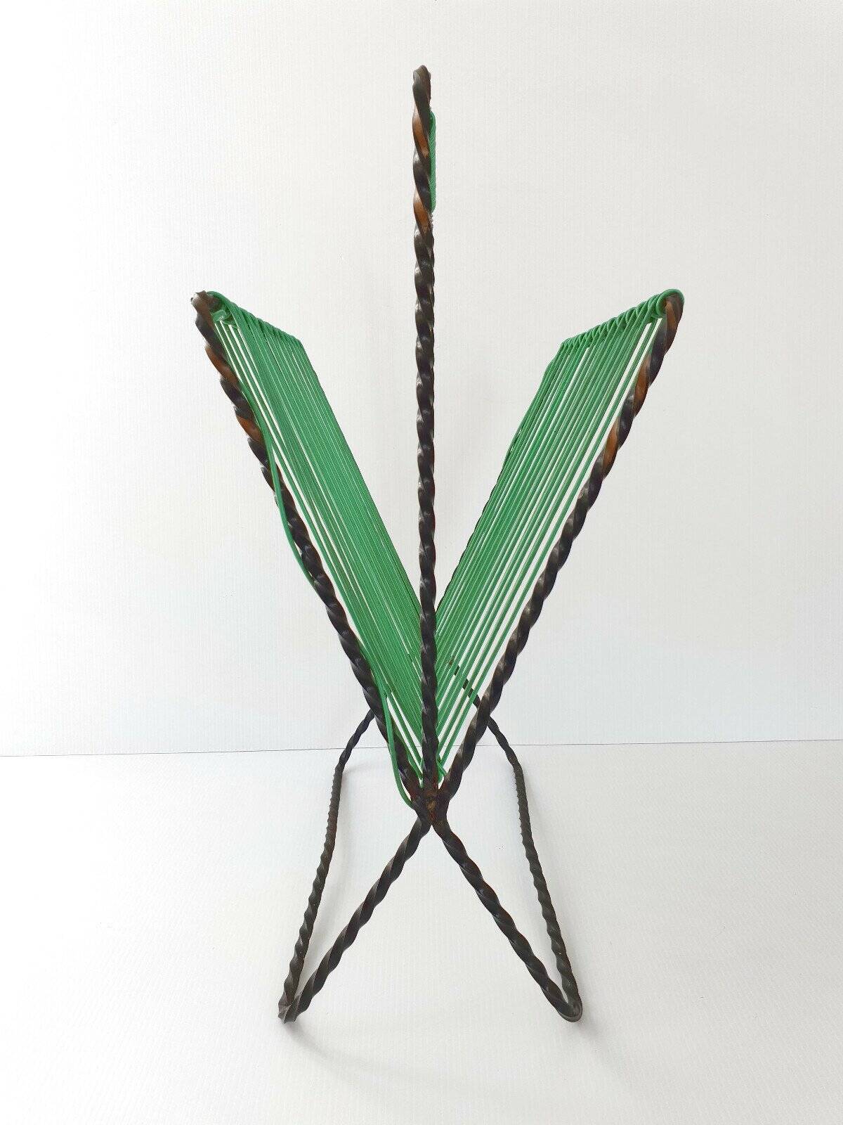 Vintage 1950s metal and scoubidou magazine rack