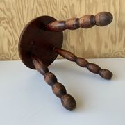 Tabouret tripode