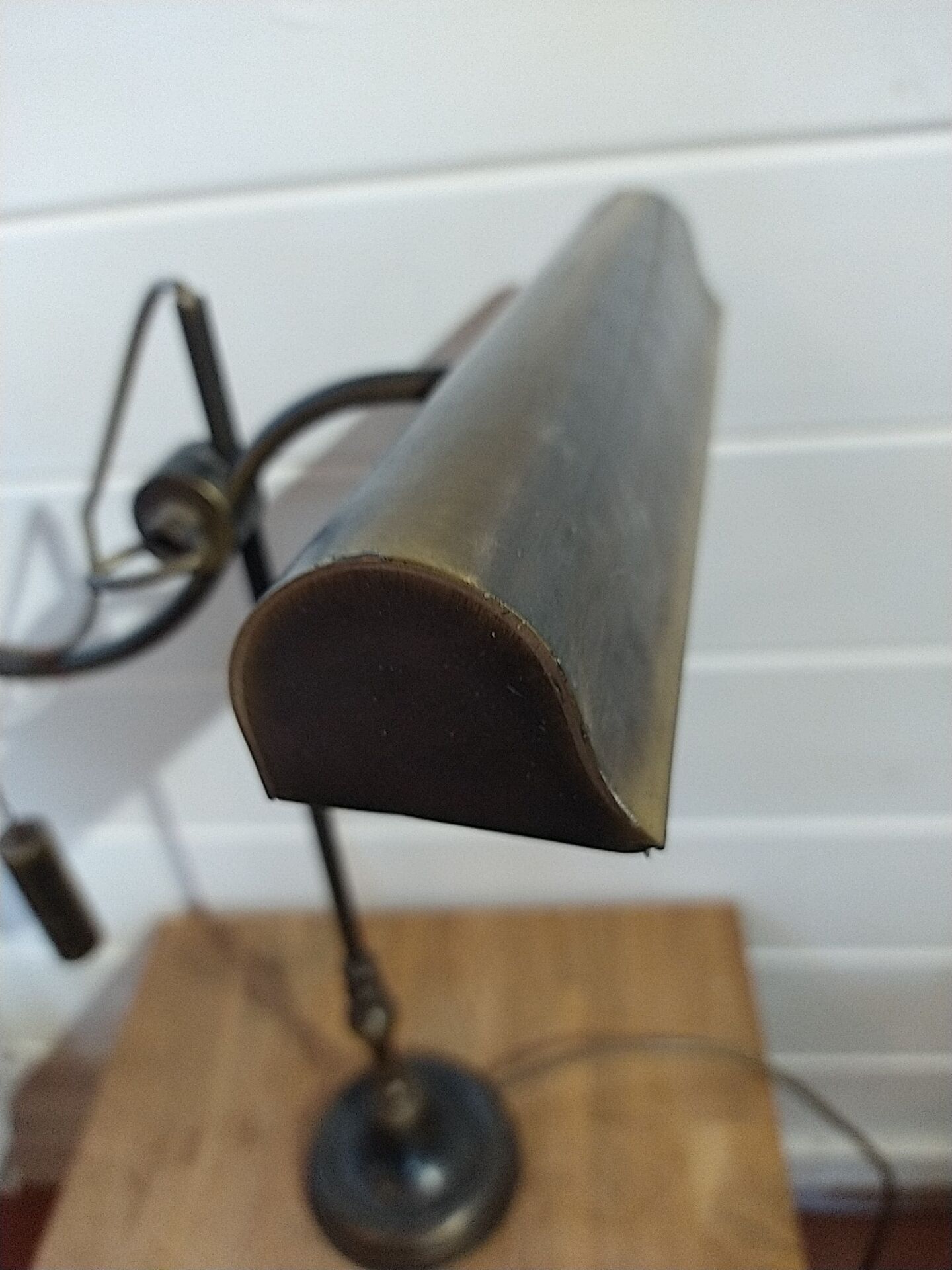 Brass balance lamp. Delmas.