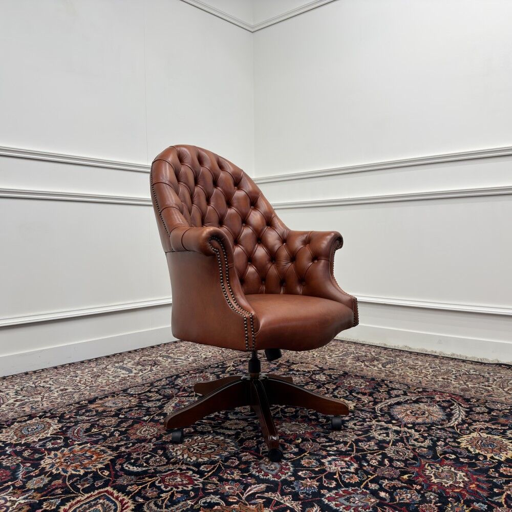 Chaise de directeur Chesterfield anglaise classique