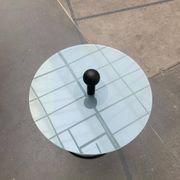 Table d'appoint postmoderne vintage d'Ikea