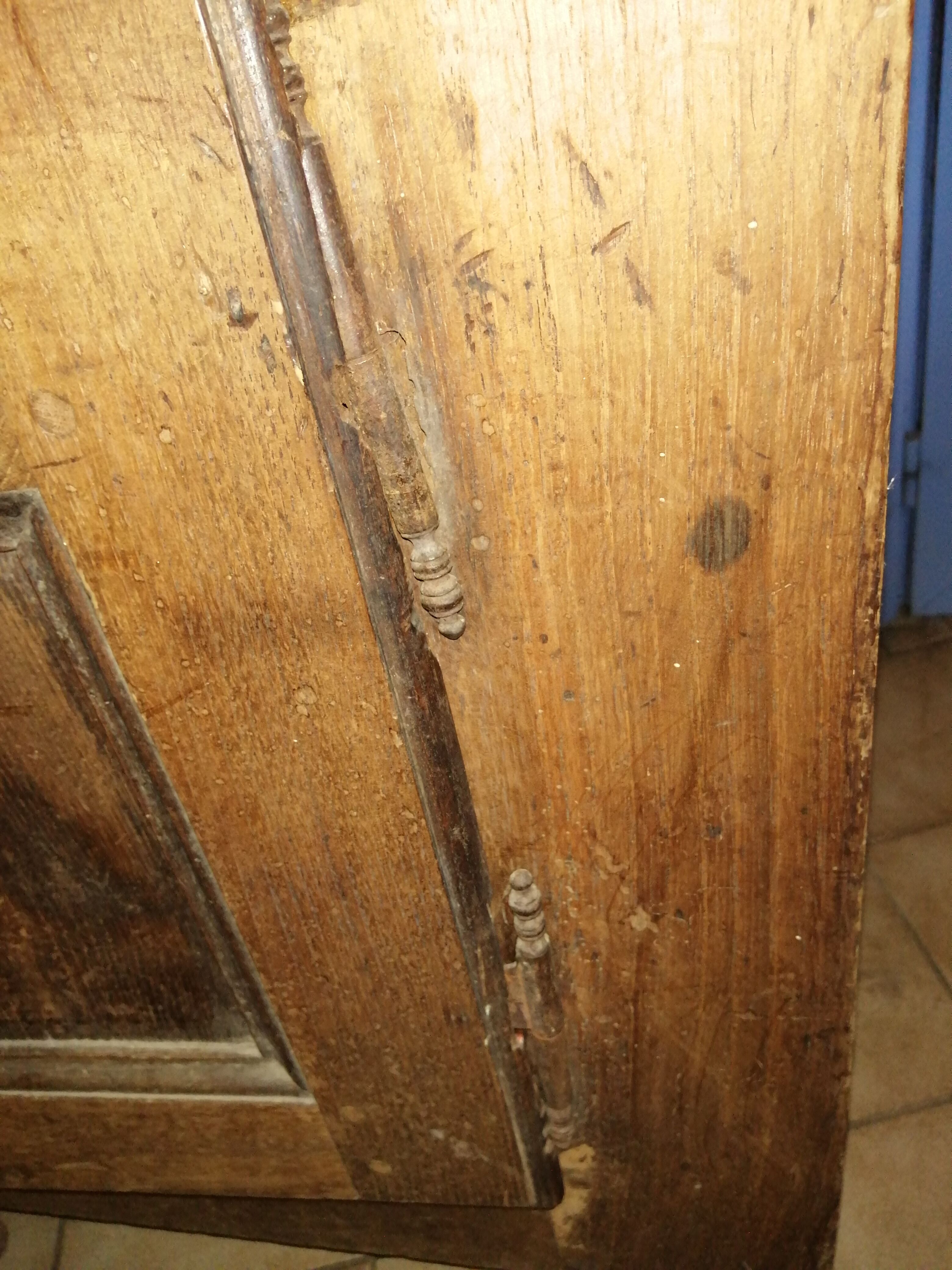 French Oratory prayer storage cabinet in walnut