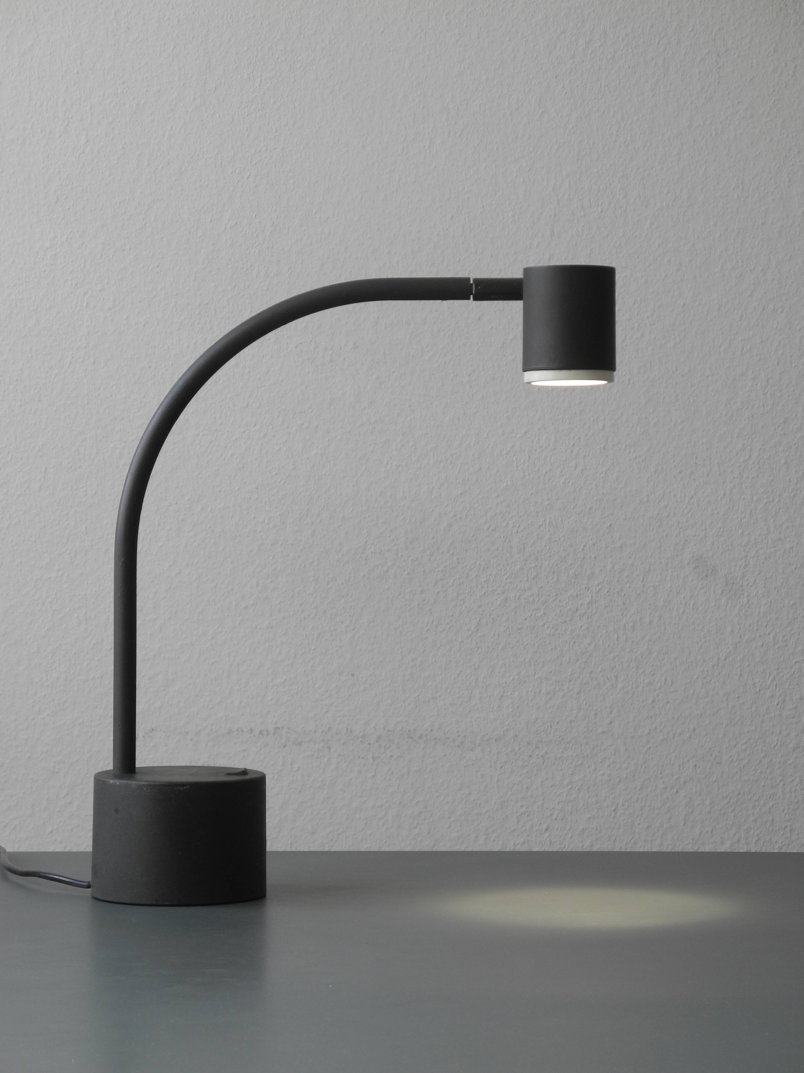 Original Sottsass Associati halogen table light - Halo Click 2 - by Philips