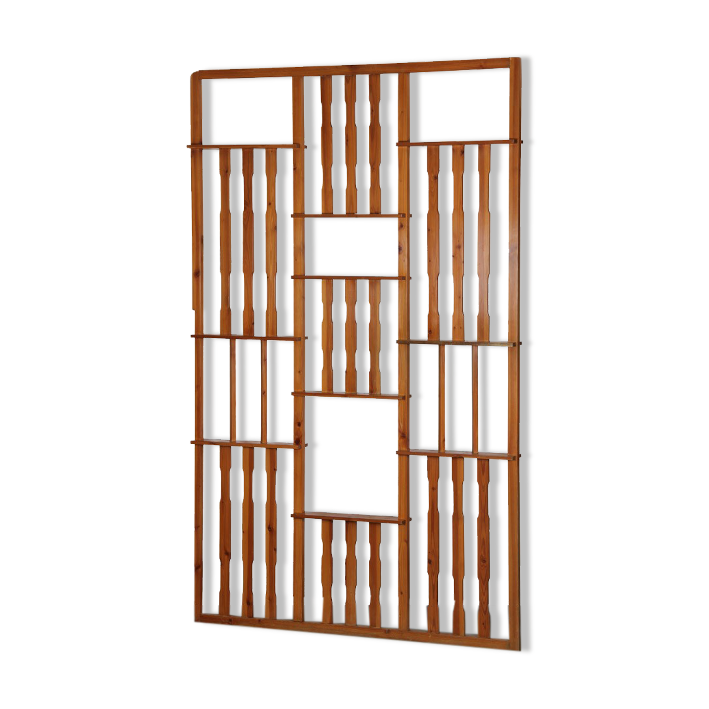 Vintage pine claustra, Czech-made, 1970