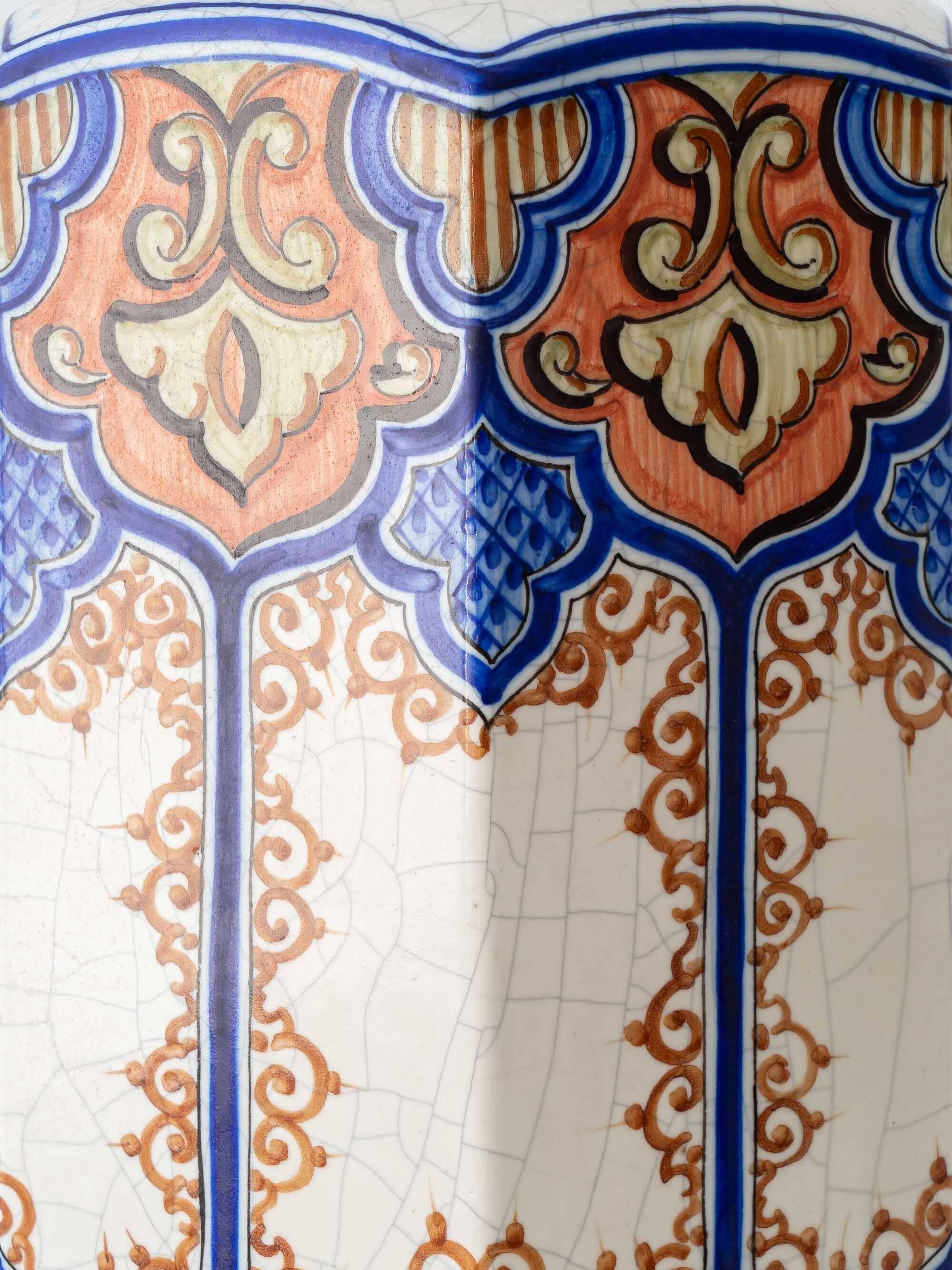 Benlloch Manises ceramic table lamp in mid-century Spanish revival style.