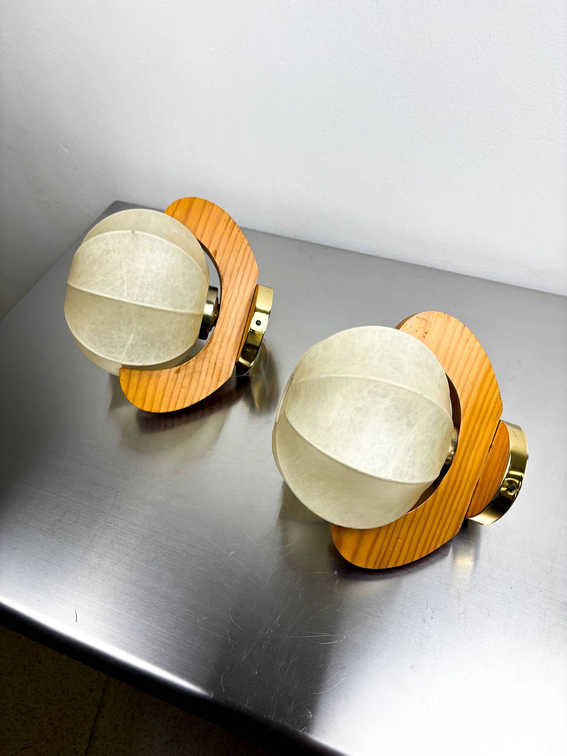 Pair of cocoon sconces with pine, Italy, 1970