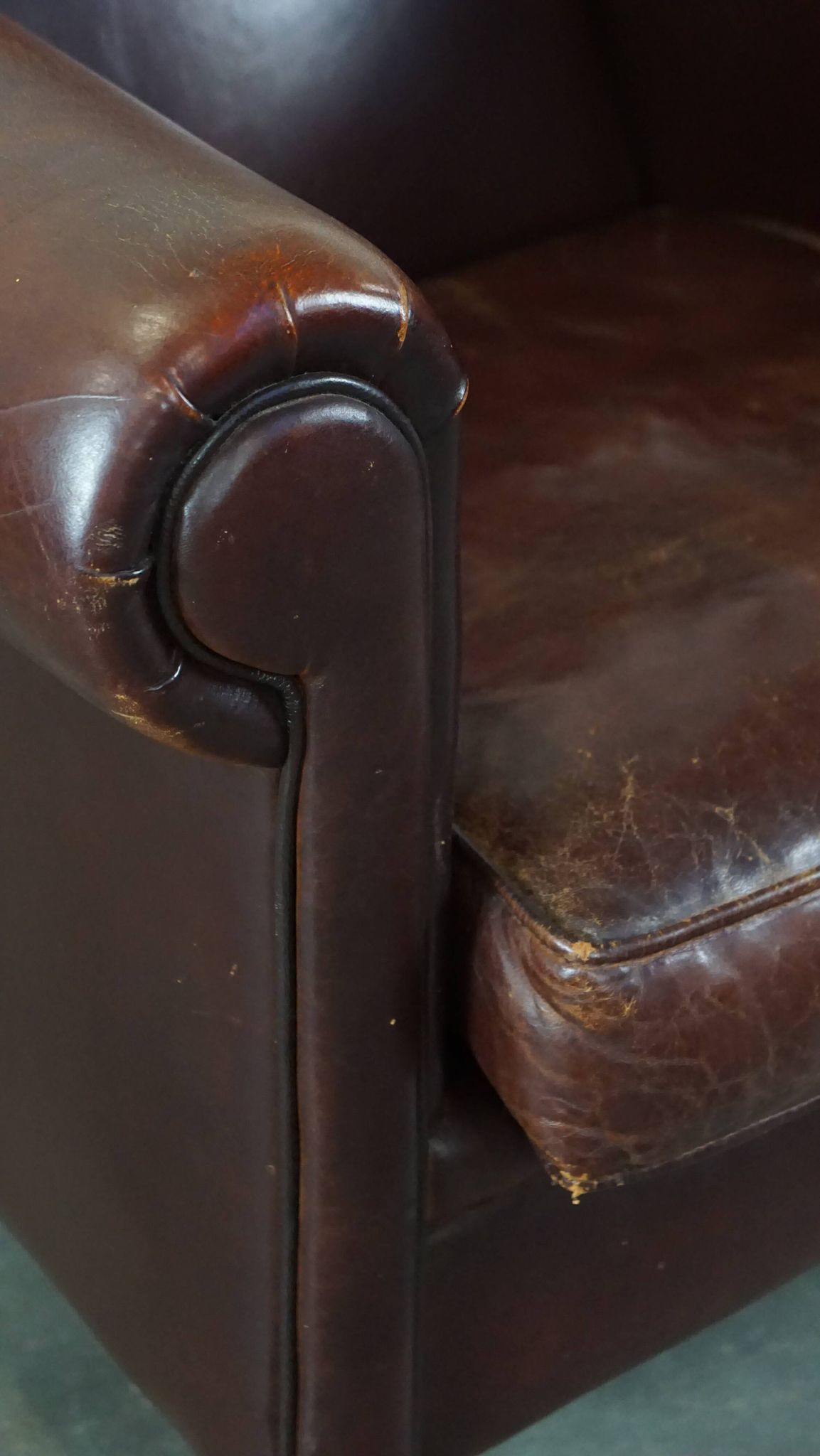 Cleanly finished sheepskin armchair made of sheepskin