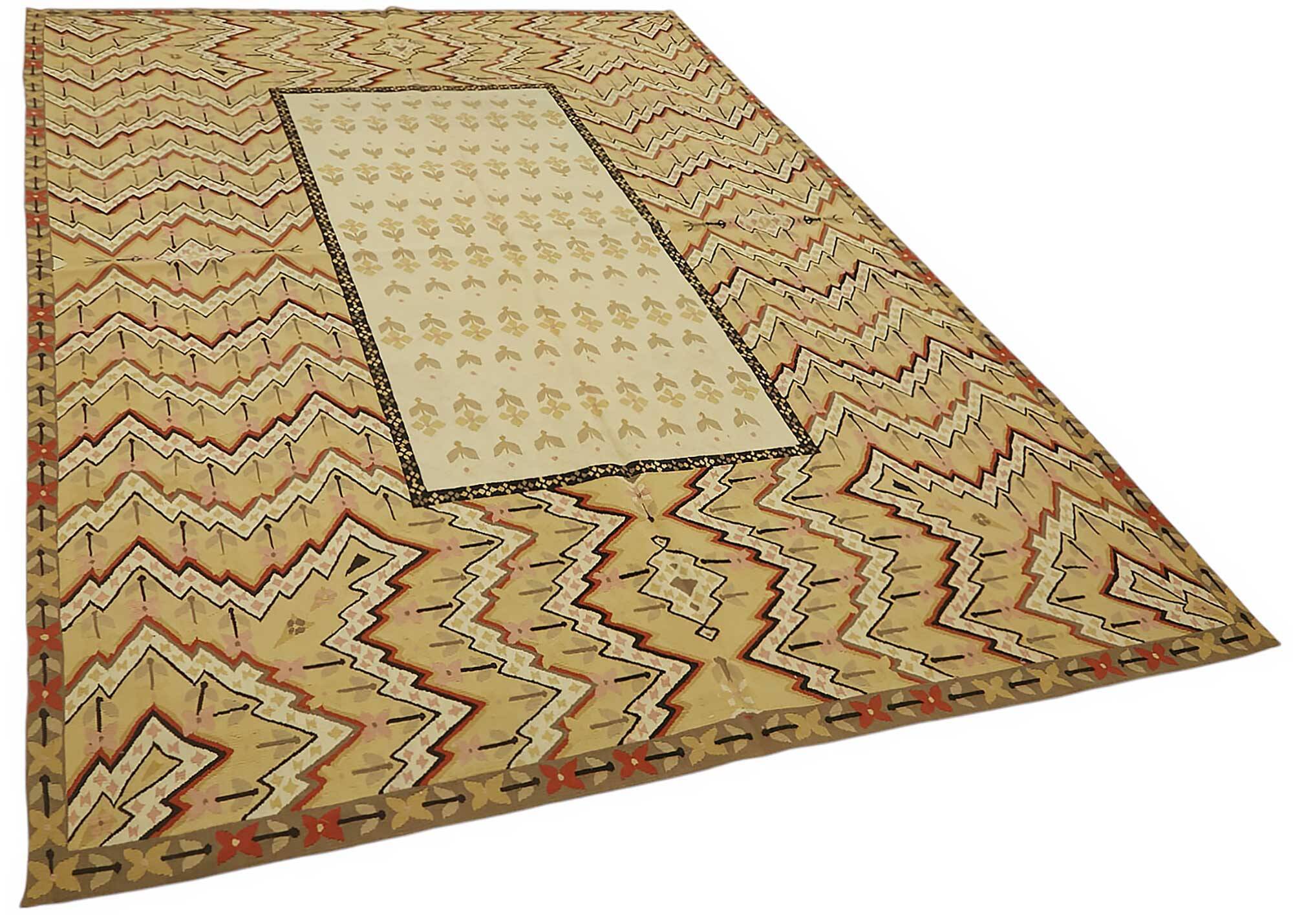 Handmade European Vintage Aubusson Kilim 196 cm x 311 cm