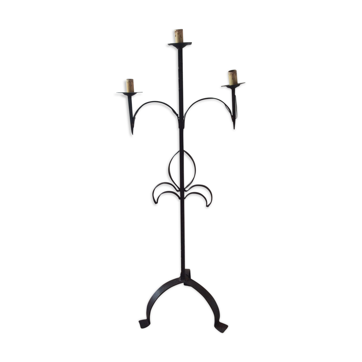 Floor lamp in wrought iron