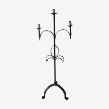 Floor lamp in wrought iron