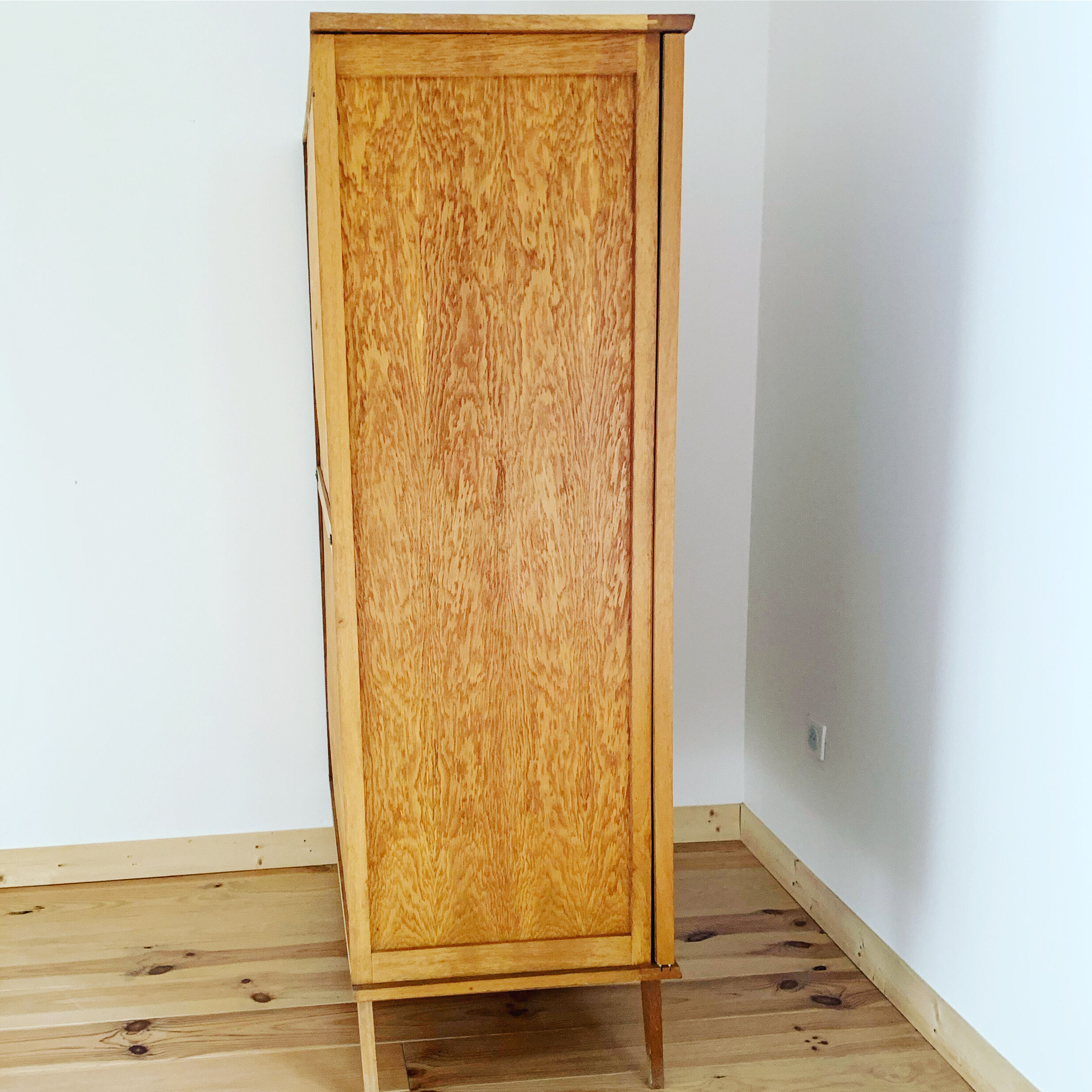 Cabinet from the 50s