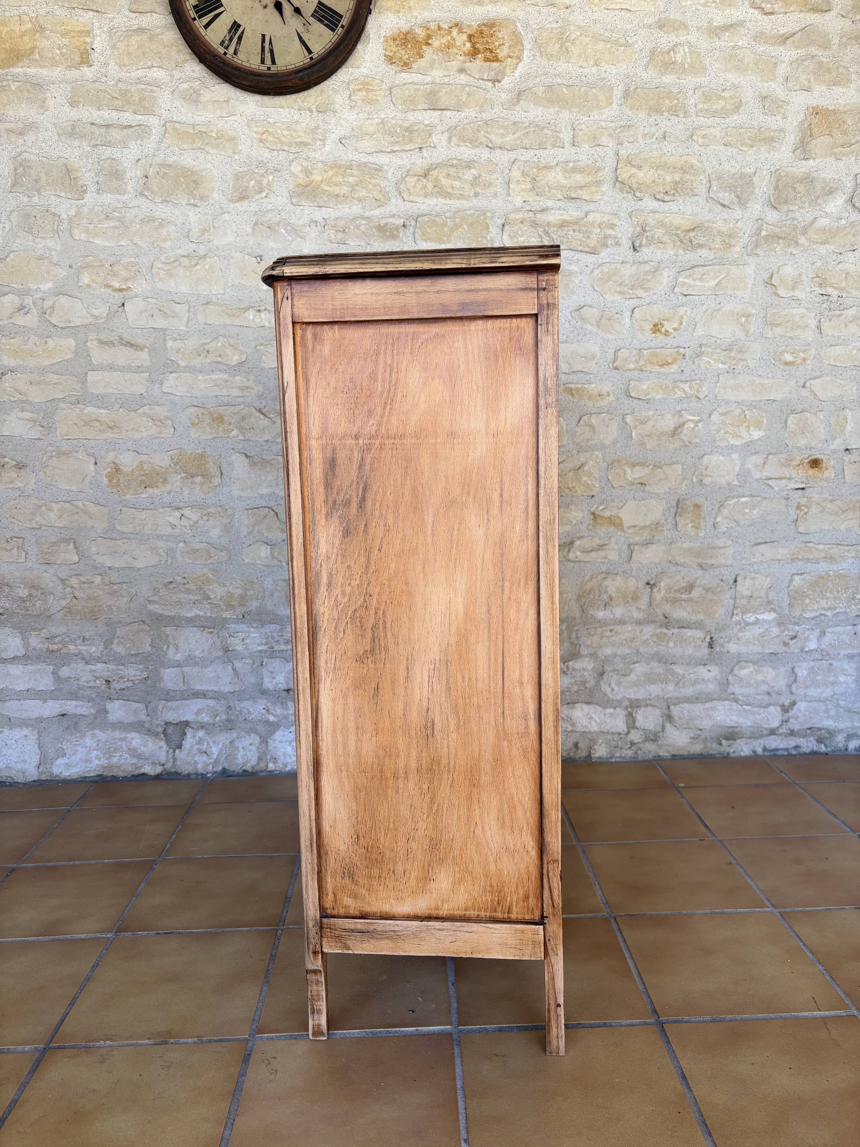 Library, Additional shelves, Bookcases