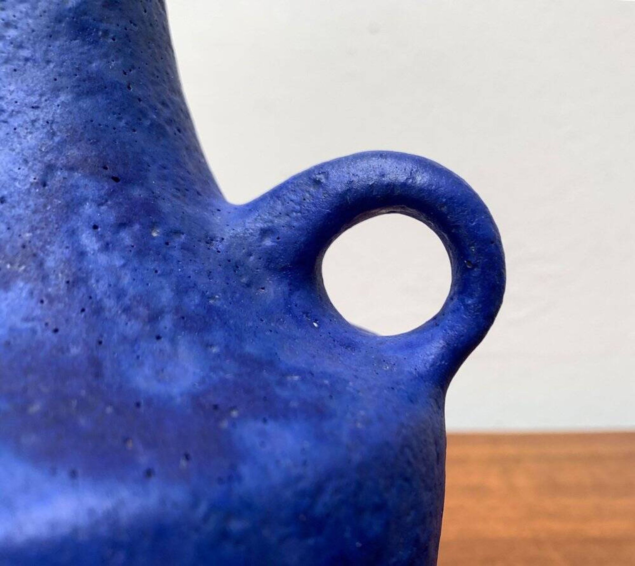 Mid-century German minimalist cobalt blue vases by Hartwig Heyne Pottery, 1960s, set of 3.
