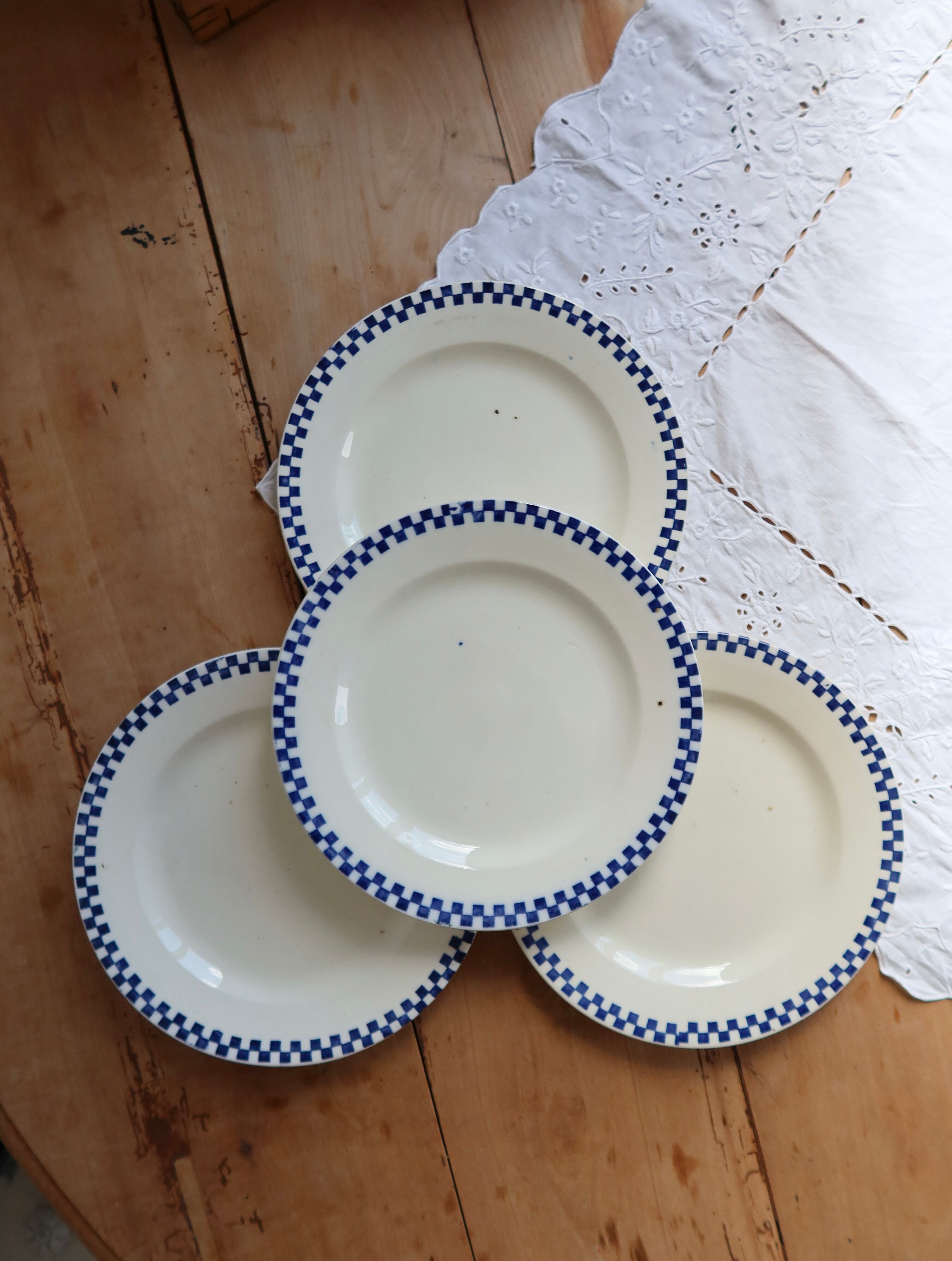 Antique flat plates, ironstone Salins – Checkerboard model