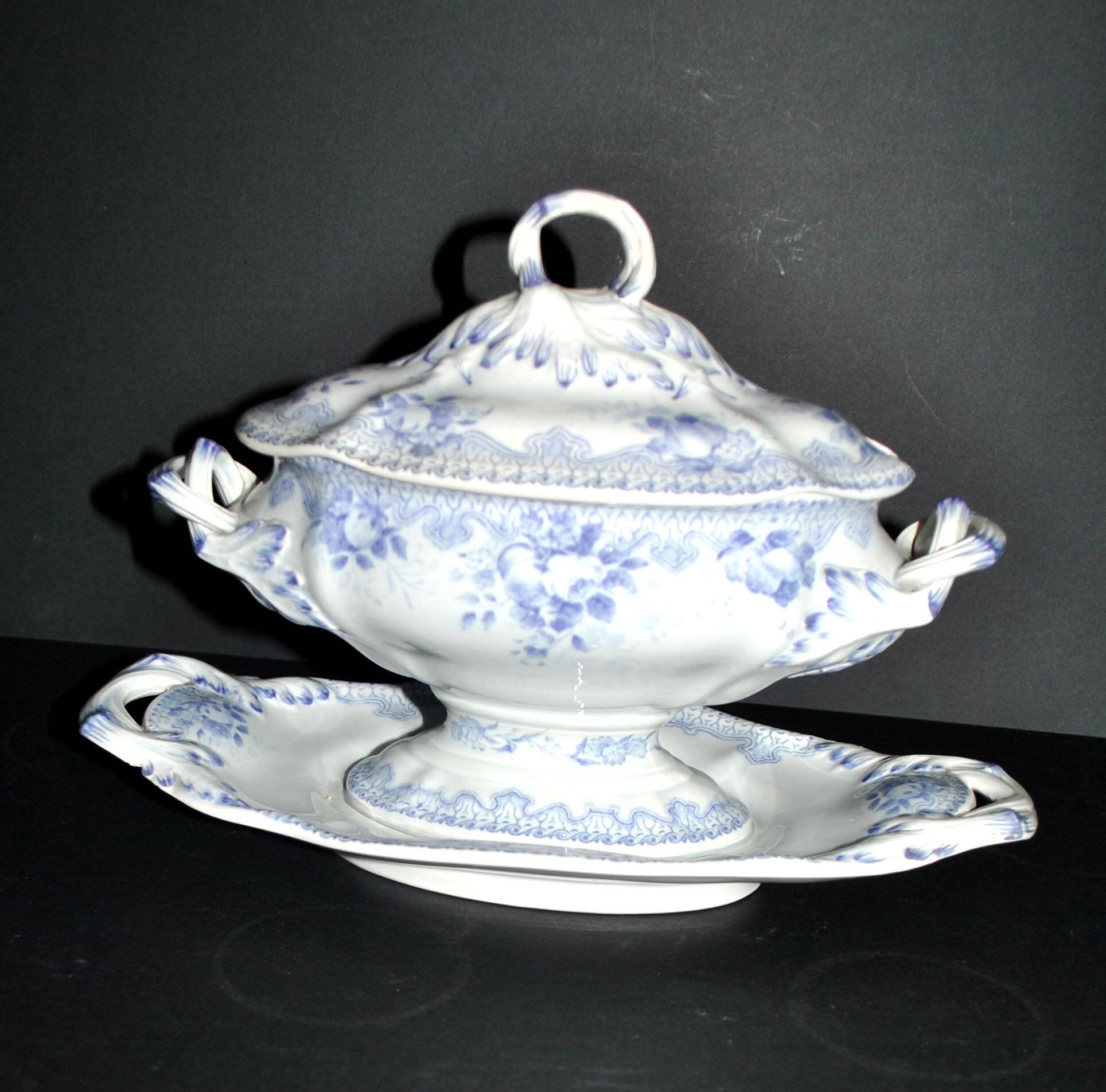 Antique earthenware sauceboat from CREIL MONTEREAU LM&Cie 1840-1870