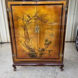 Meuble TV  laqué chinois L 1m H 1,34m P 0,50m