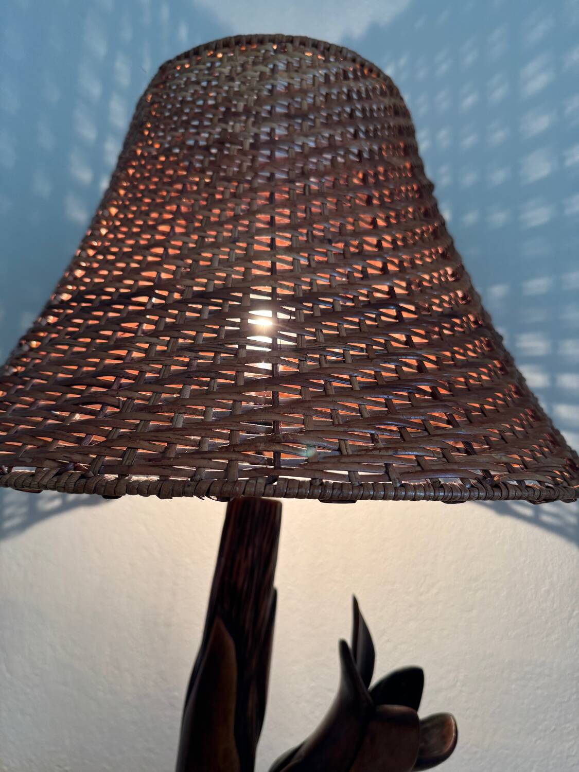 Floral carved wood lamp from the 60s