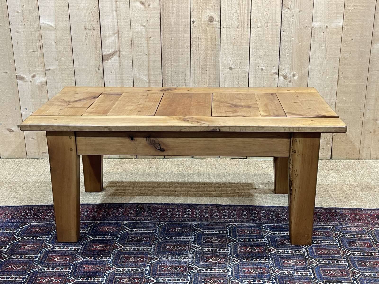 Cherry wood coffee table with sliding top, work from the 70s