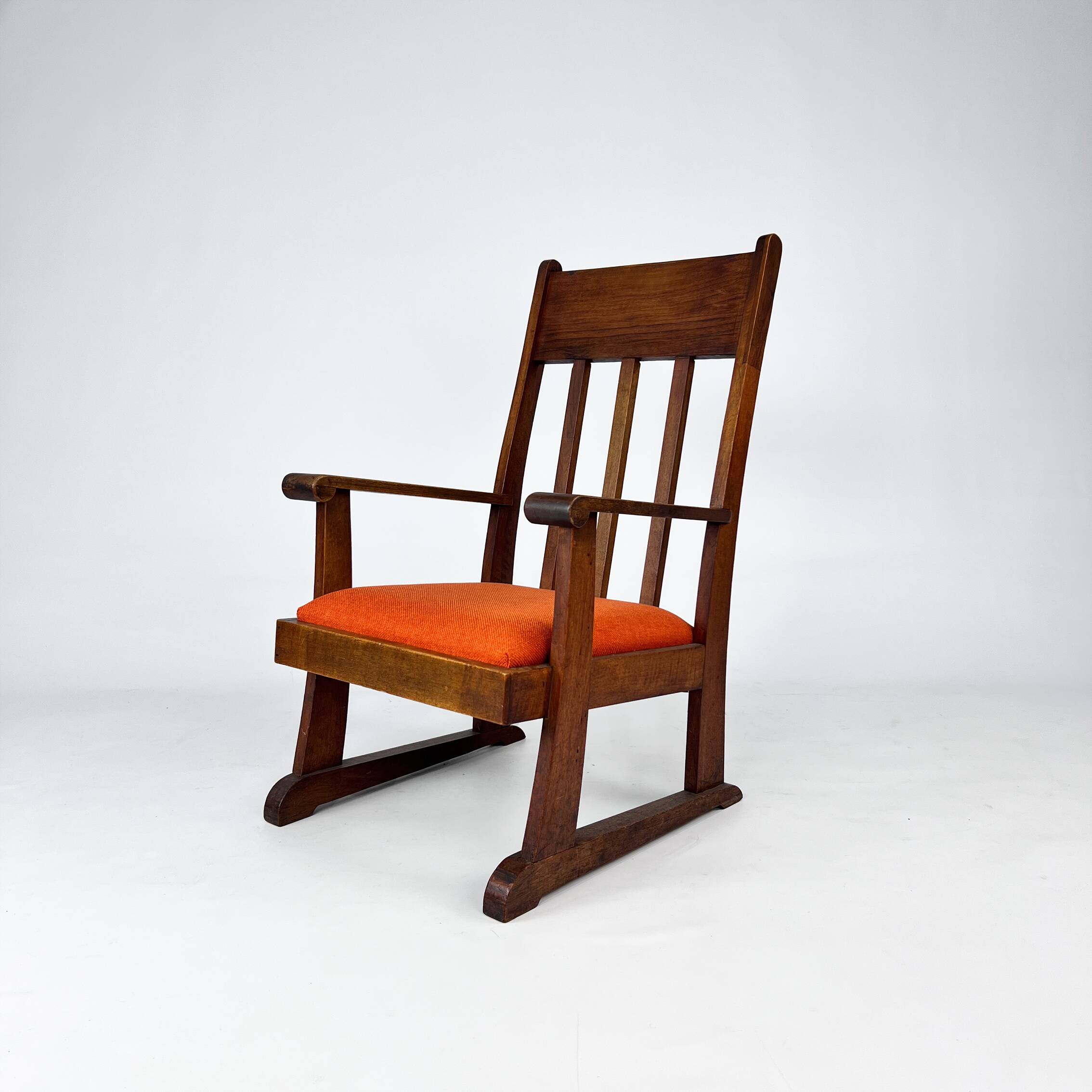 Dutch modernist oak armchair, 1920s