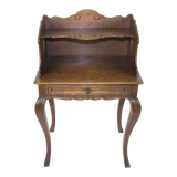 Table de chevet ou table d’appoint en chêne de style rococo, vers les années 1930