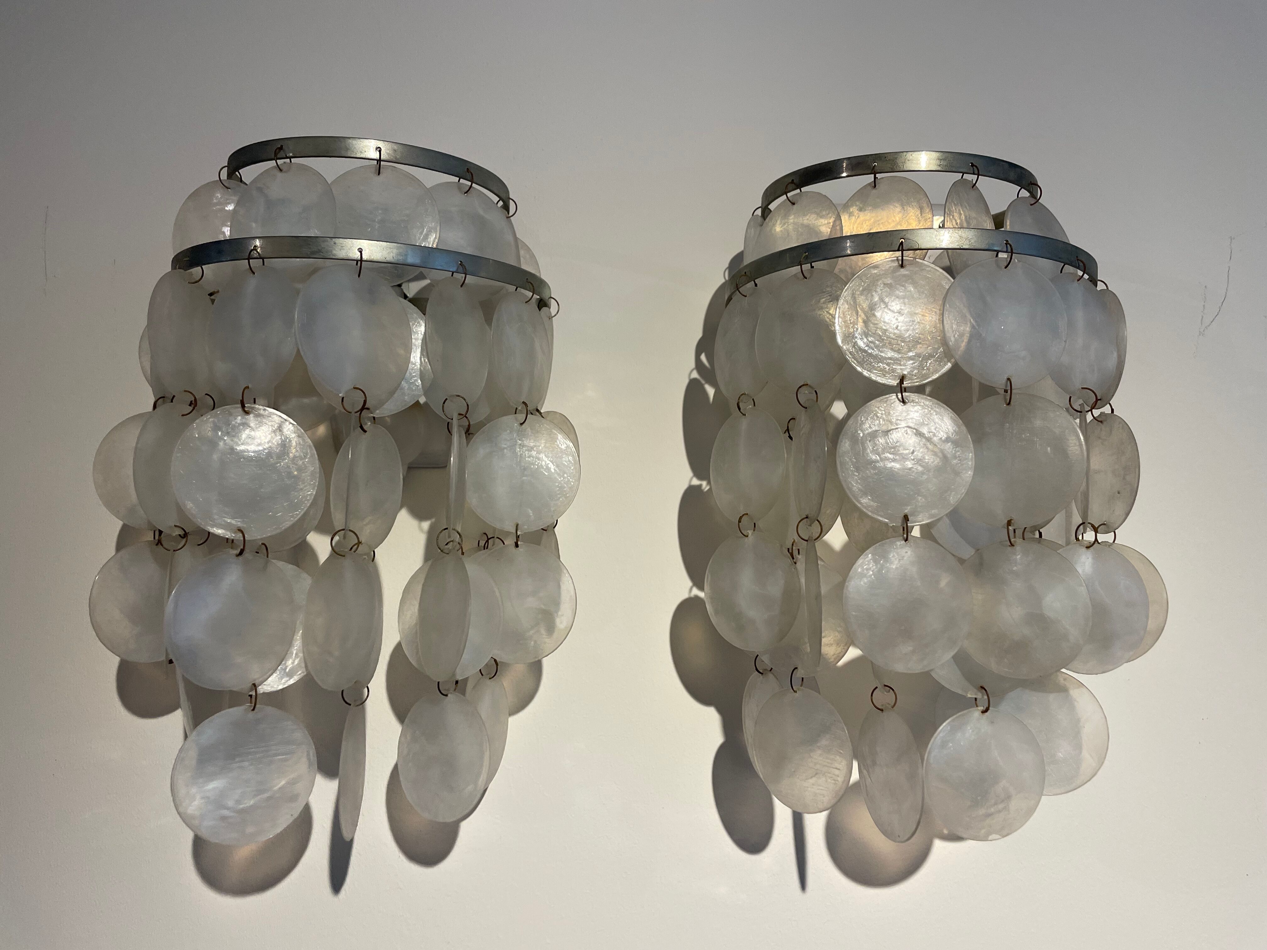 Wall lamps