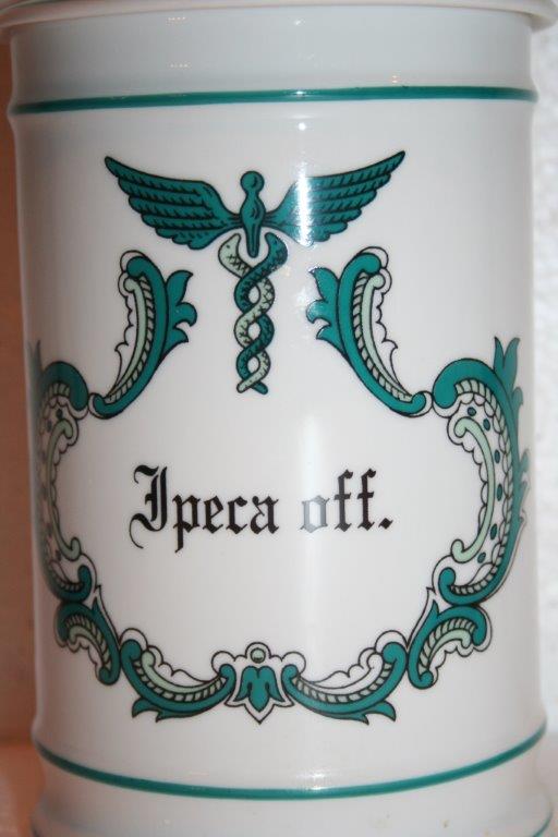 Porcelain pharmacy pot