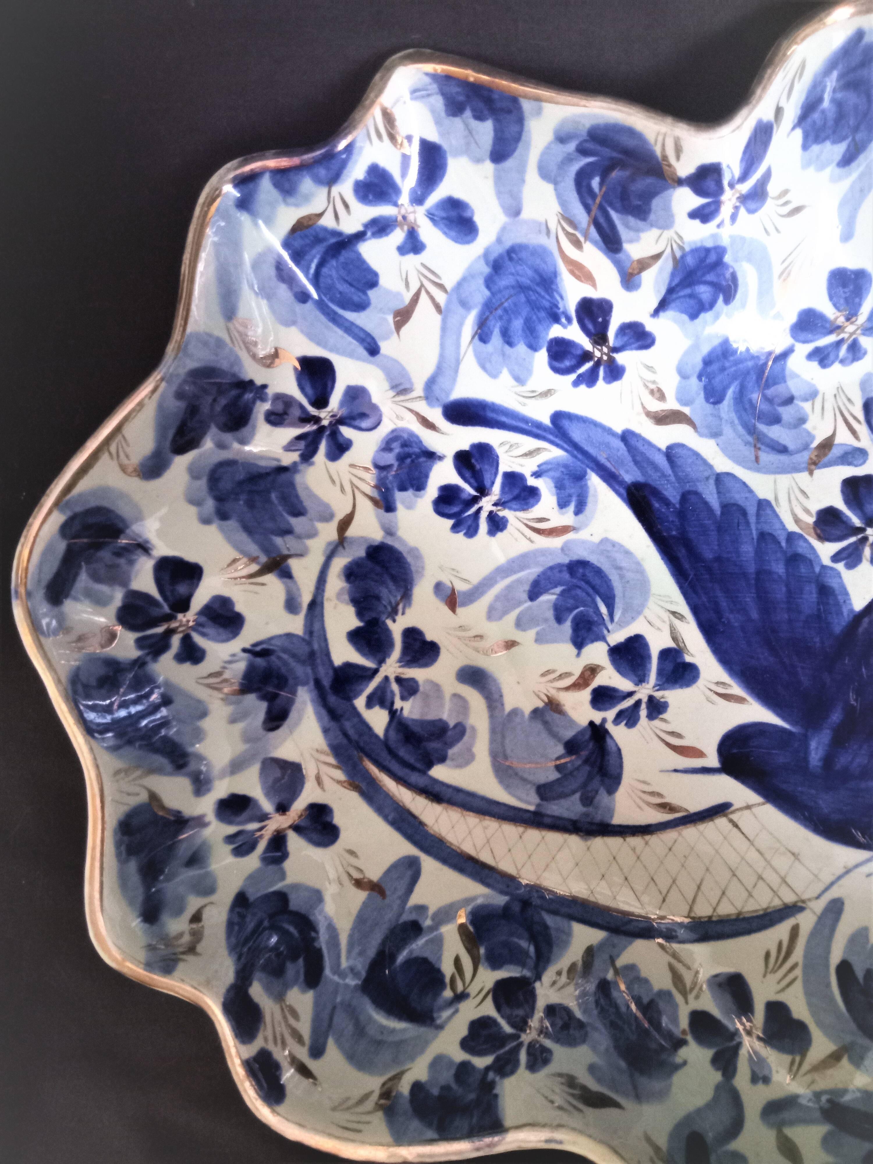 Hubert Bequet Belgique plateau en céramique avec oiseau et fleurs