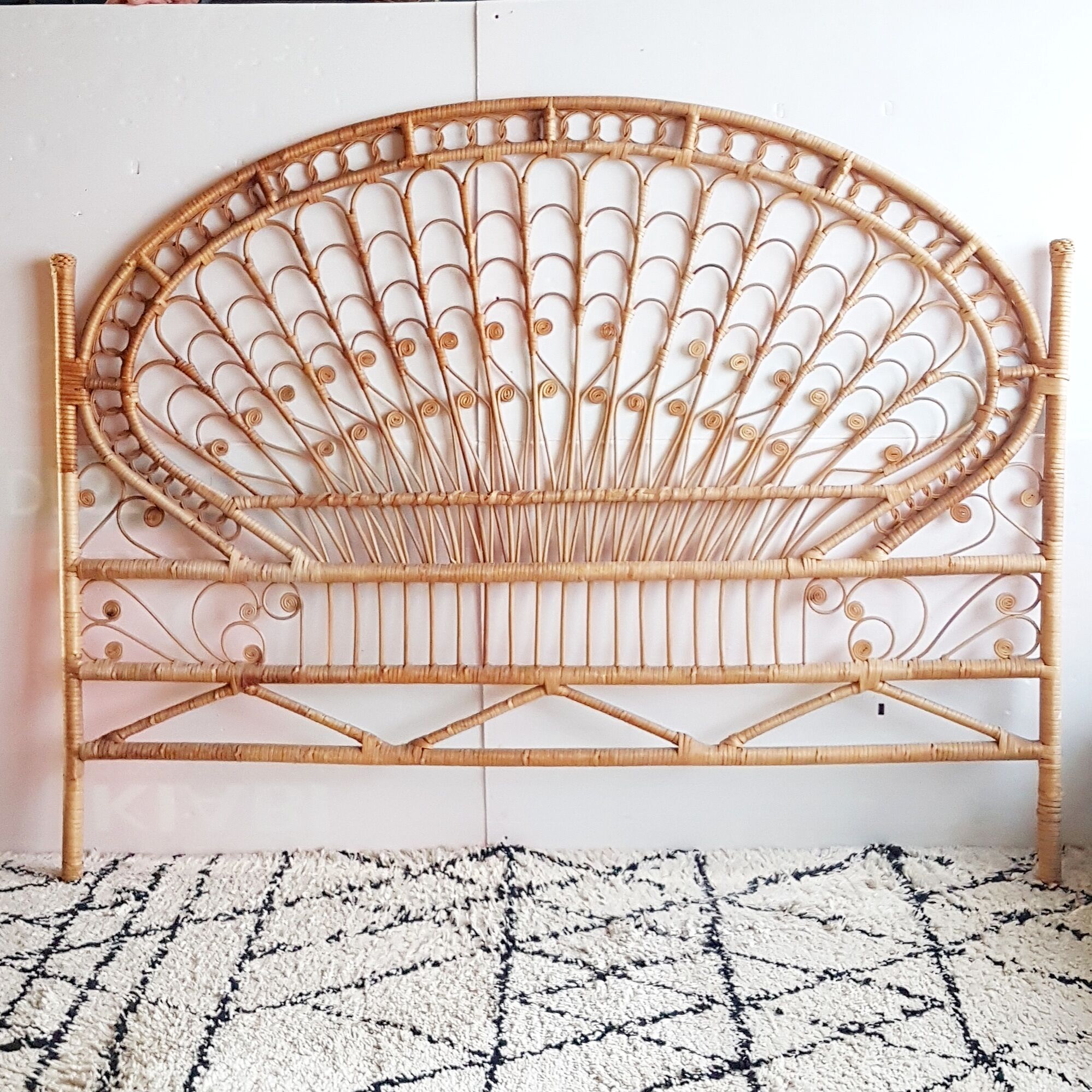 Head of bed 140 rattan peacock 70s